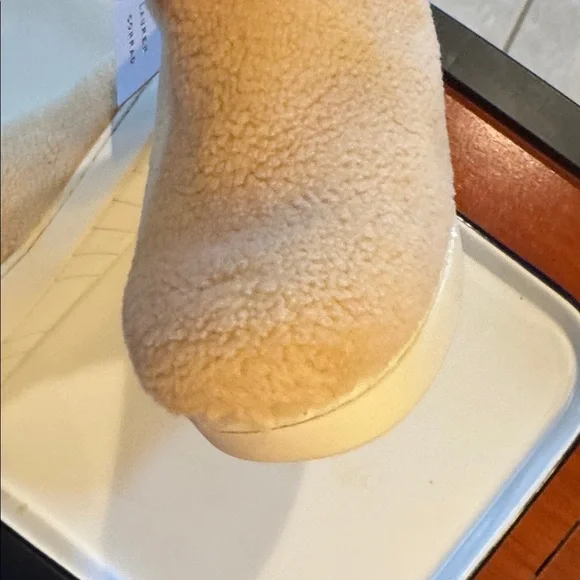 Lauren Conrad Maya Cream Memory Foam Shoes Slippers - Picture 11 of 16